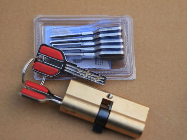 白玉24小时上门开锁公司